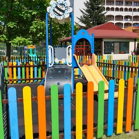 Üdülőközpont Majestic 4*